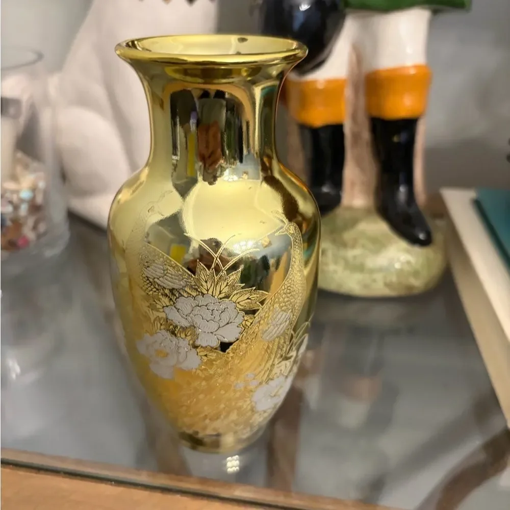 Elegant etched Japanese Gold and White Floral and bird small Vase. Vintage.